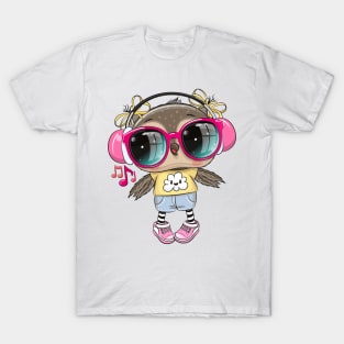 Cute Owl with glasses T-Shirt